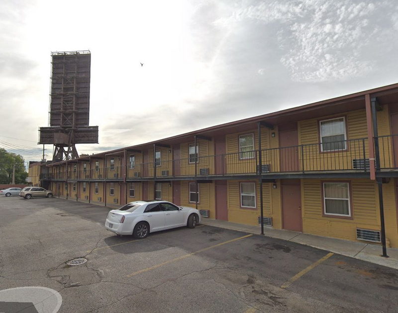 Motorama Motel - Street View (newer photo)